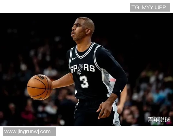 太阳荣获月度最佳球员表现出色实力非凡当之无愧赢得掌声与赞誉